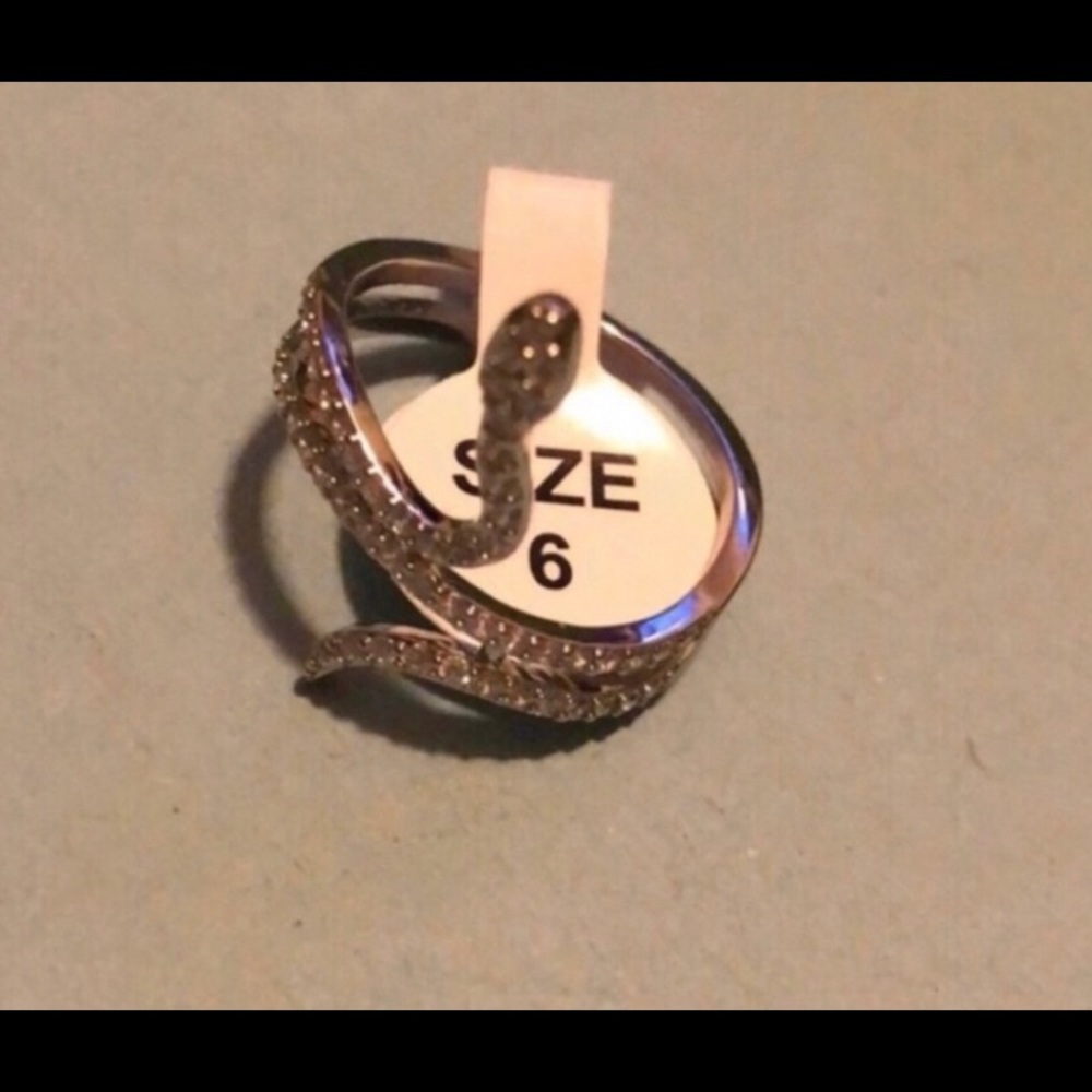 💎✨Diamond Snake Ring✨💎 - Picture 2 of 4